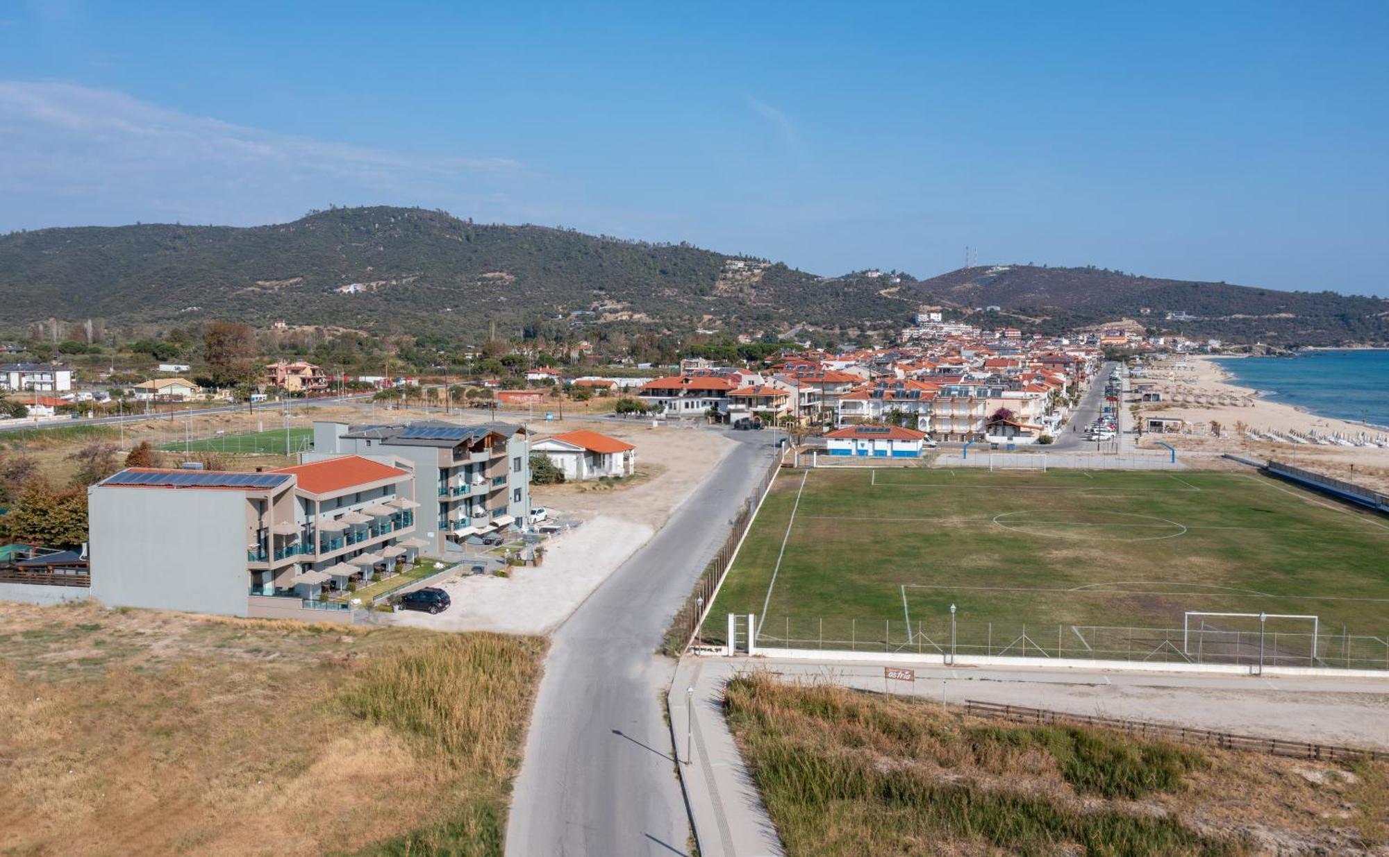 Vrahakia Beach Sarti Luaran gambar